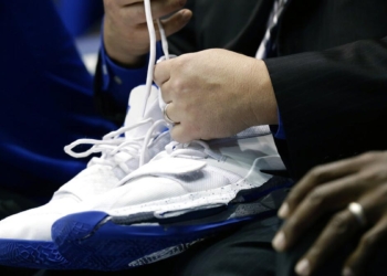 کاهش ارزش سهام نایکی به دلیل پاره ‌شدن کفش زیون ویلیامسون