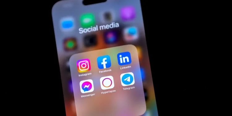 استاندارد هوش مصنوعی در تبلیغات