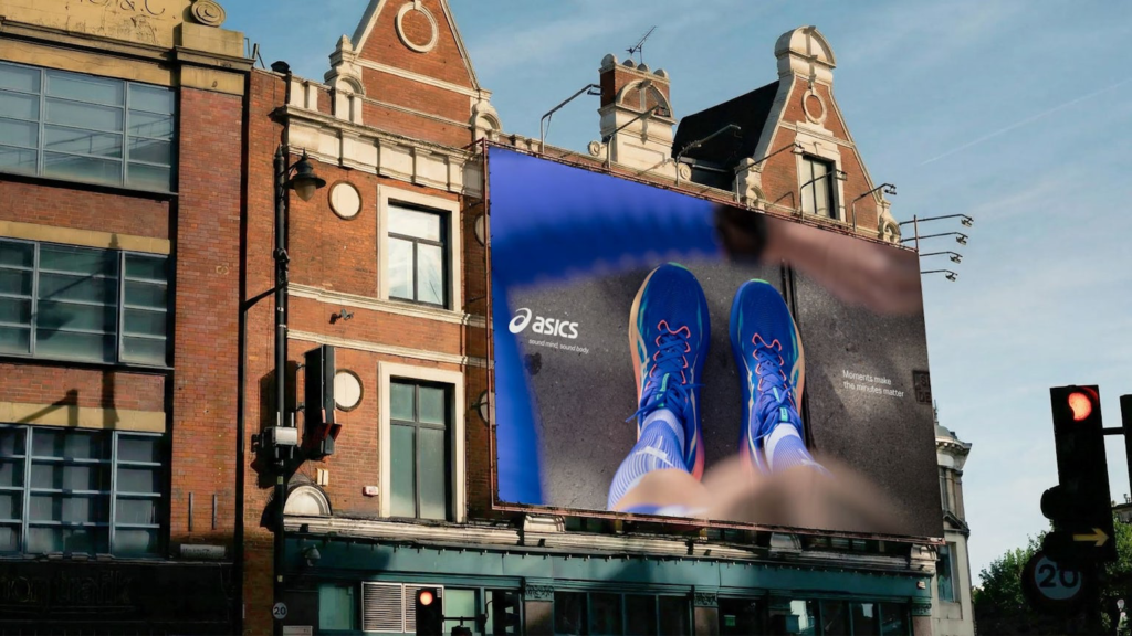 تصاویر مربوط به بیلبوردهای asics
