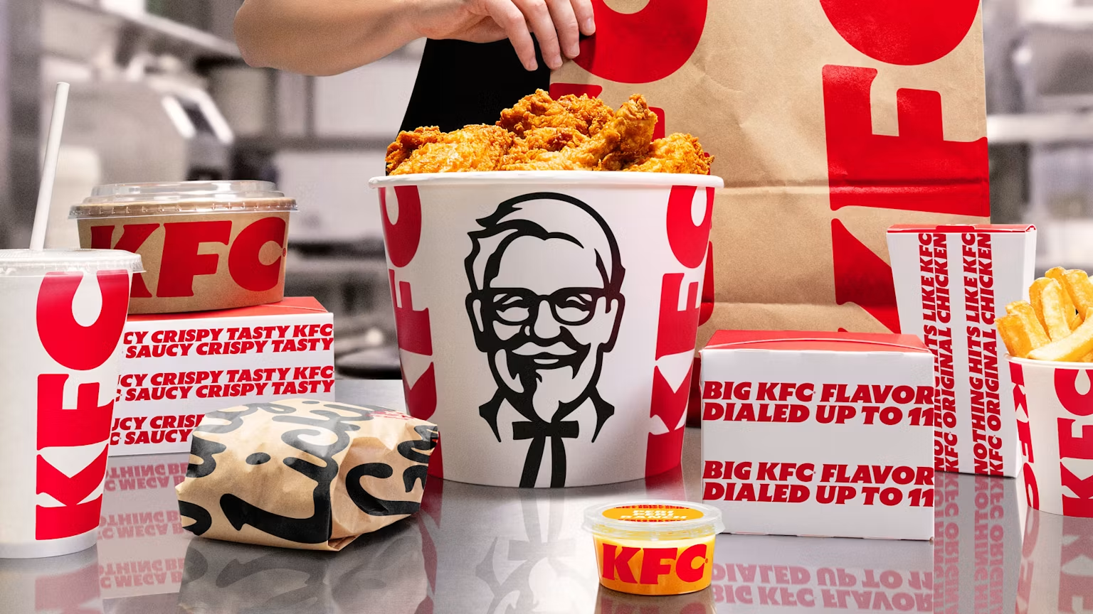 لوگوی جدید کی اف سی بازطراحی برند KFC