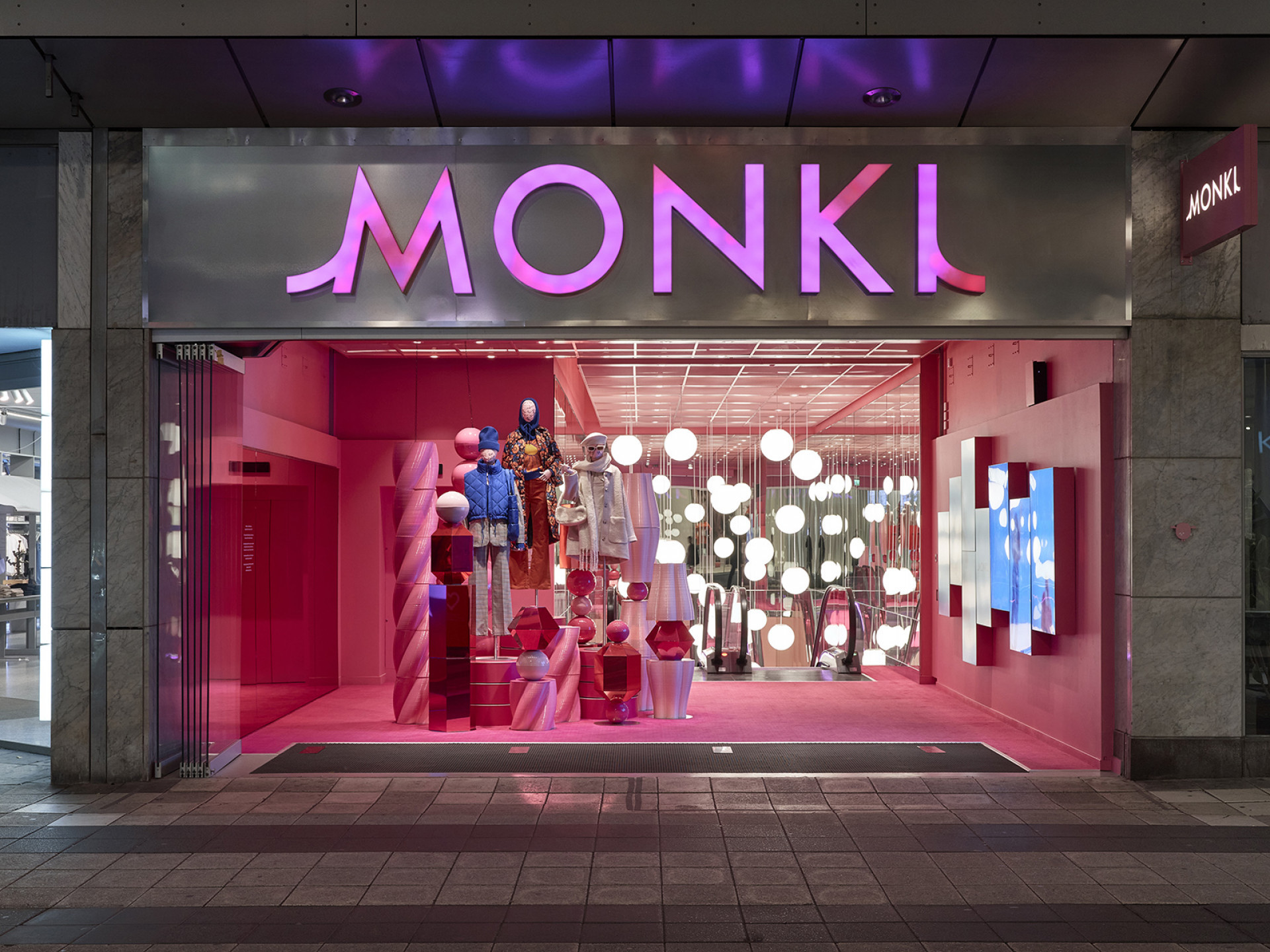 تعطیلی برند Monki اچ‌اندام