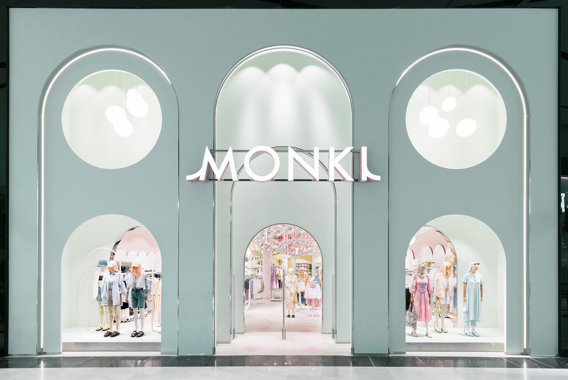 فروشگاه monki از برند H&M